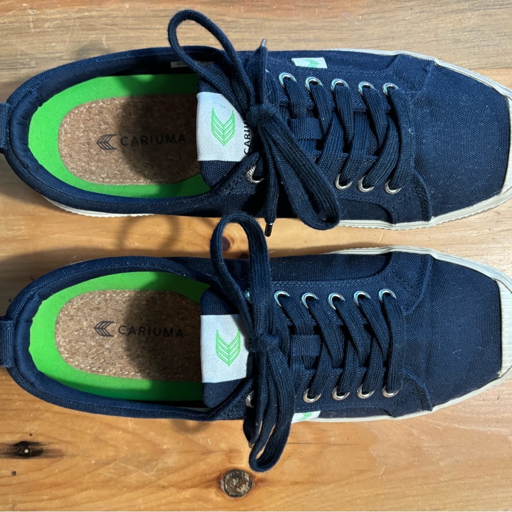 Cariuma Navy Canvas Sneakers with Green Insoles